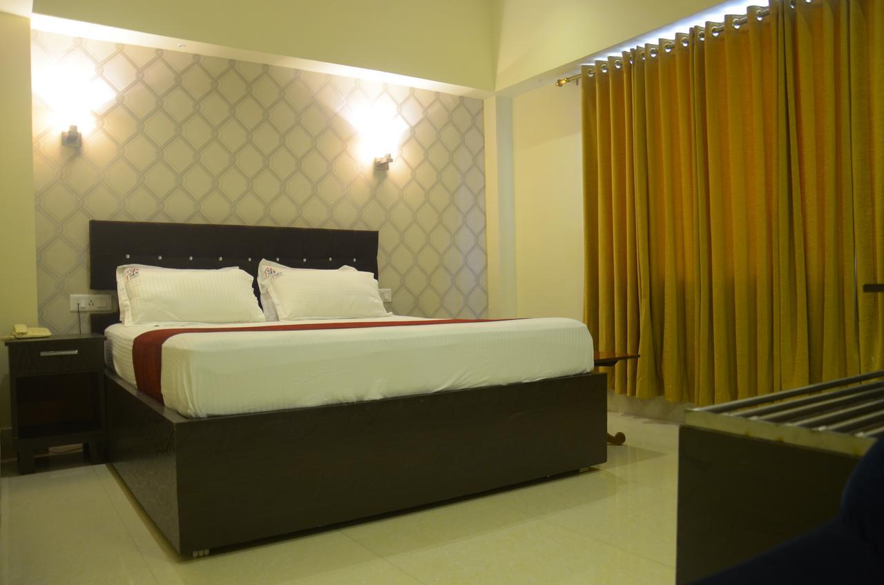 Hotel Pritika Durgāpur Екстериор снимка
