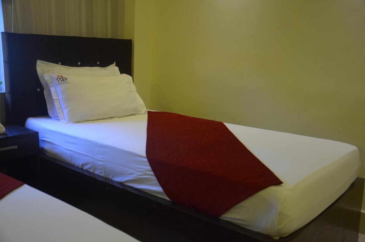 Hotel Pritika Durgāpur Екстериор снимка