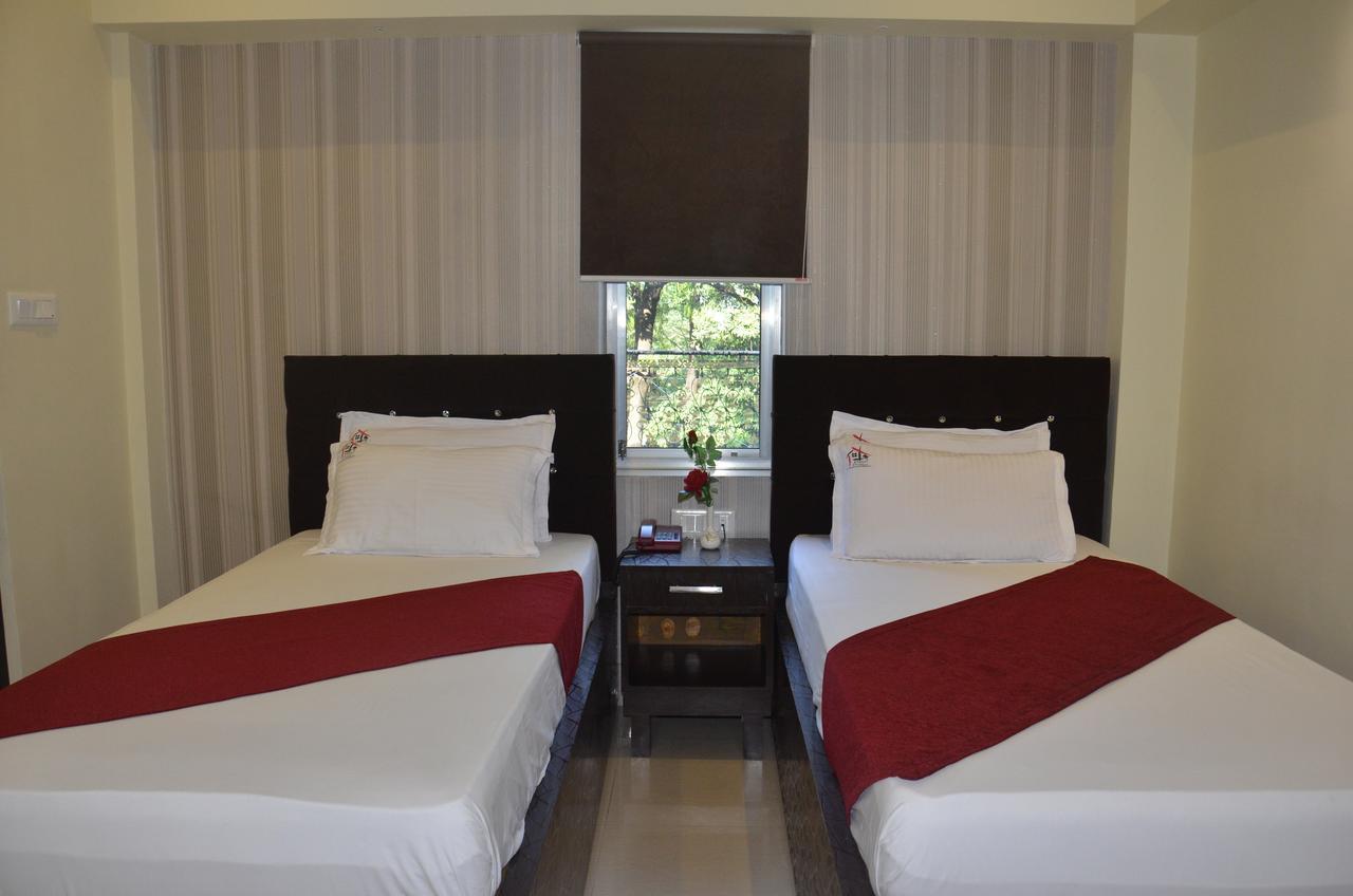 Hotel Pritika Durgāpur Екстериор снимка