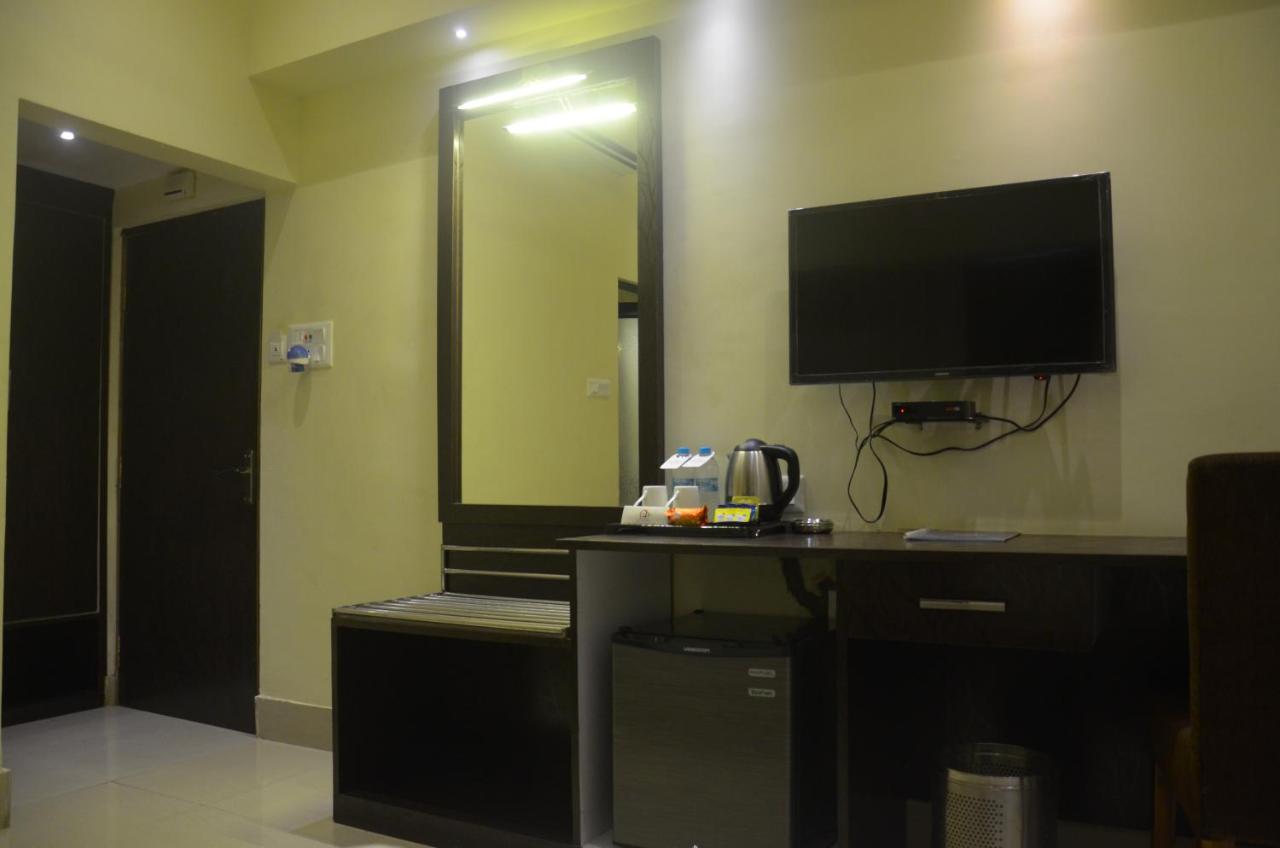 Hotel Pritika Durgāpur Екстериор снимка