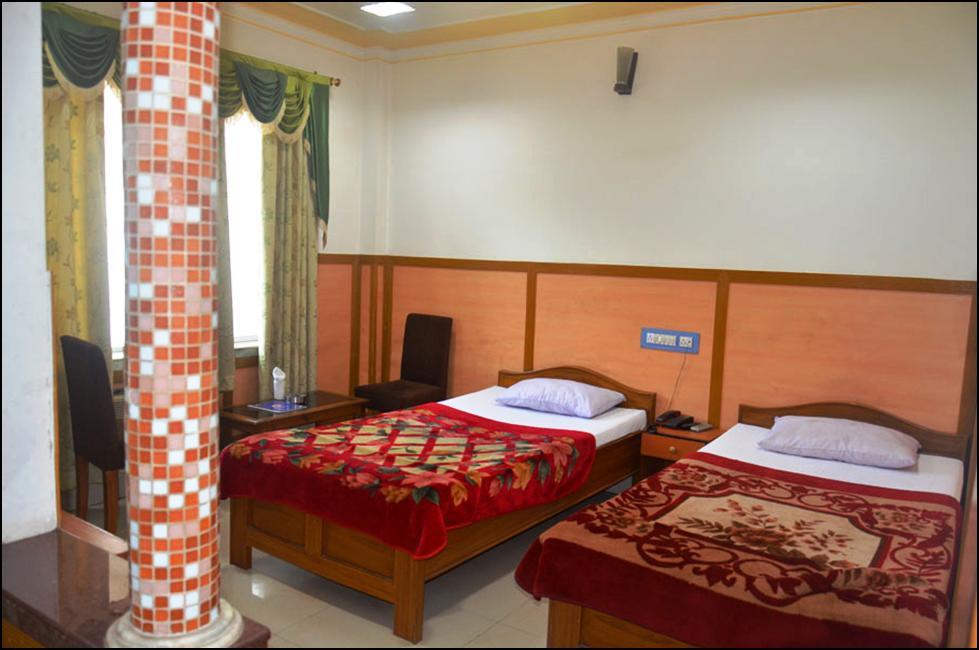 Hotel Pritika Durgāpur Екстериор снимка